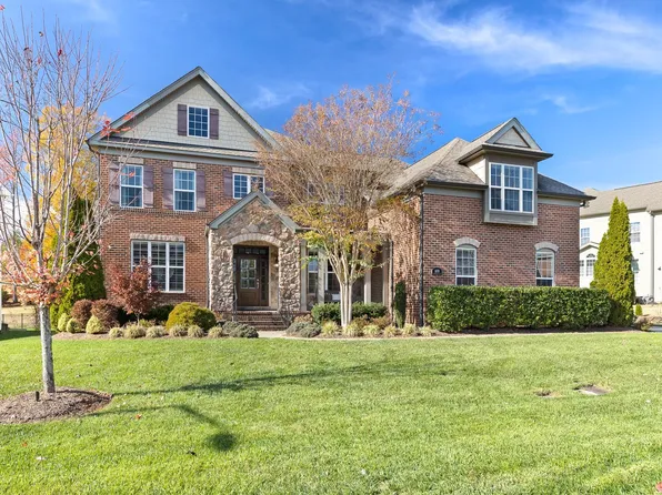 608 Bend Dr, Durham, NC 27713