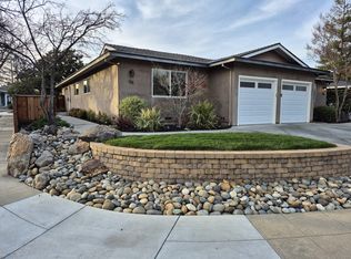 101 Dardanelli Ln, Los Gatos, CA 95032