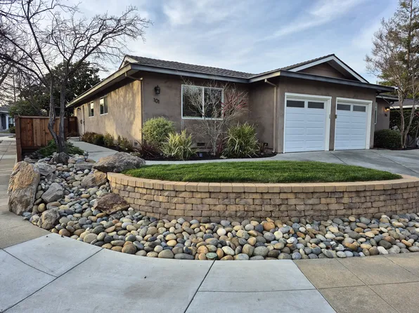 101 Dardanelli Ln, Los Gatos, CA 95032