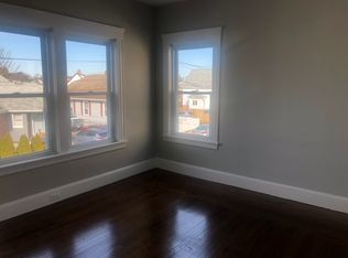 7 Charpentier Ave FLOOR 2, Pawtucket, RI 02861