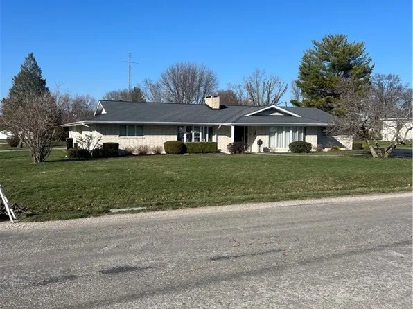 126 W Samuel St, Assumption, IL 62510