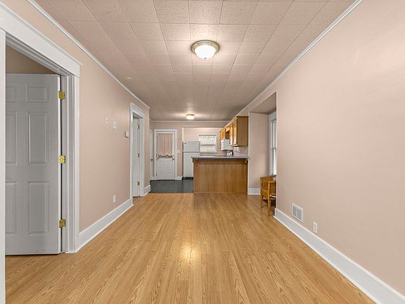 5th image of 1310 E Hudson Ave