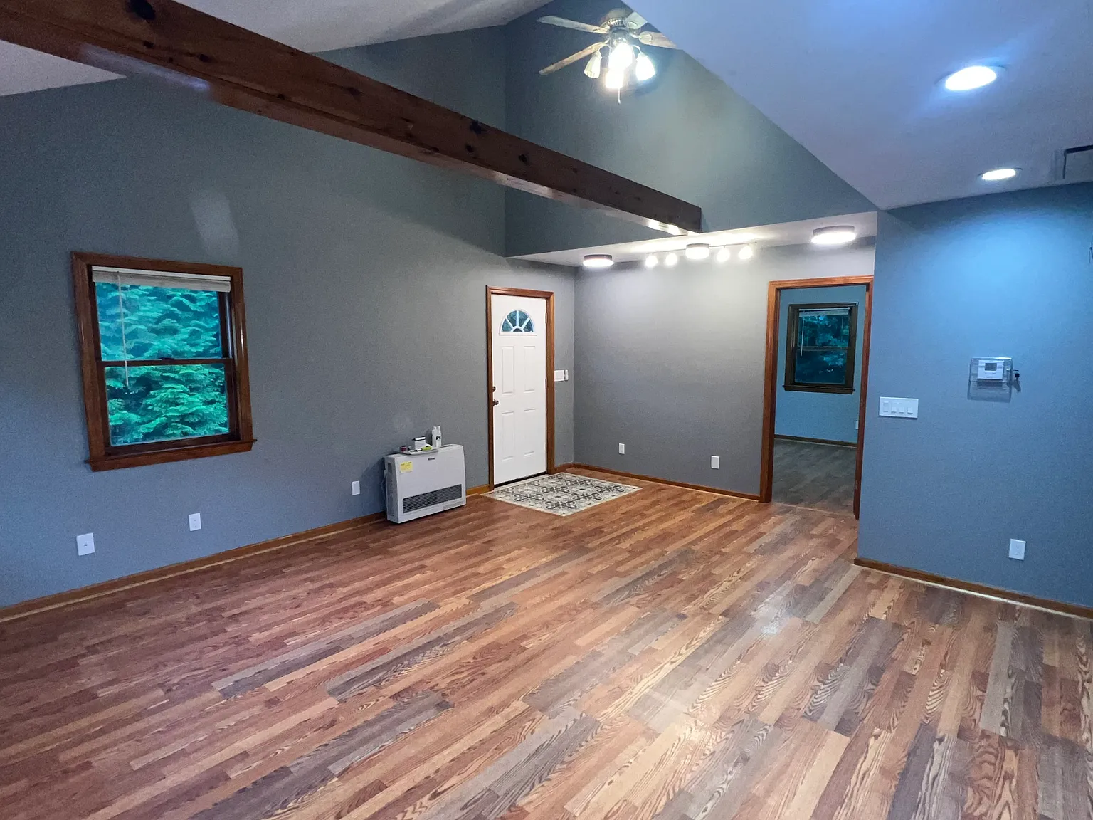 2 bed, 855 sqft, $2,000 — Photo 2