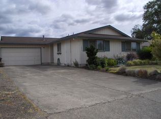 1055 Walker Rd, Lebanon, OR 97355
