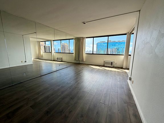 4th image of 1255 Nuuanu Ave APT E3203