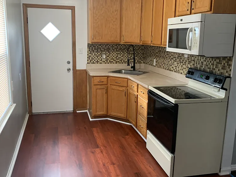 3342 Byrd St — Photo 4