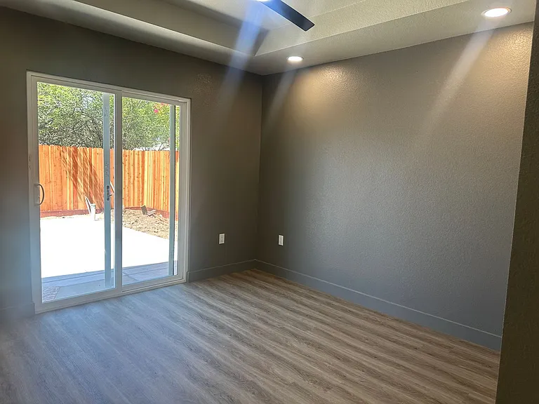 324 Plum St — Photo 9