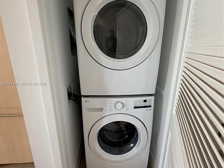 90 NE 32nd St #707 — Photo 4