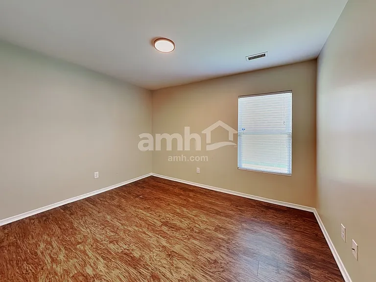 171 Plymouth Dr — Photo 13