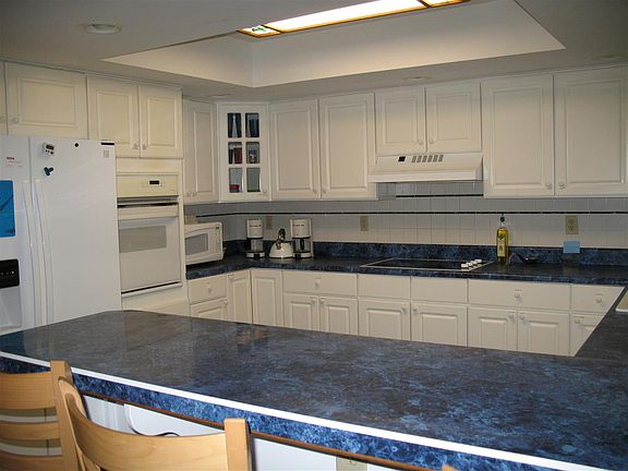 3rd image of 2253 Mountain Dr