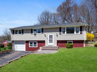 15 Pineview Dr, Vernon, CT 06066
