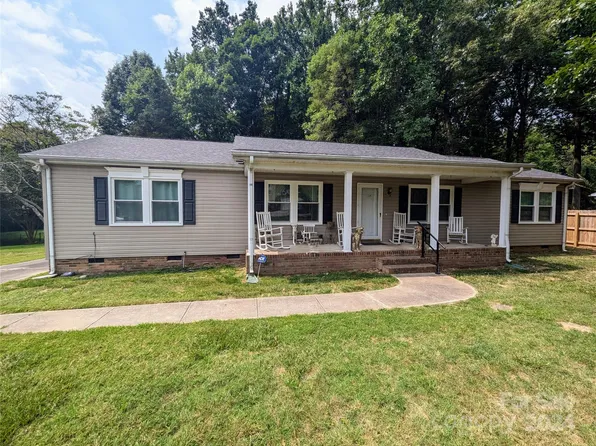 7011 Chapparall View Ct, Charlotte, NC 28215