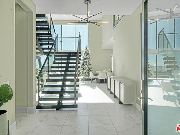 4th image of 20306 W Willoughby Ln