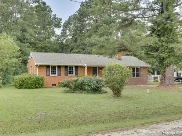 3470 Vaughan Creek Dr, Hayes, VA 23072