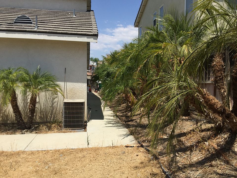 1st image of 28685 Maplewood Dr