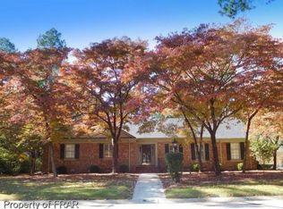 402 Wayberry Dr, Fayetteville, NC 28303