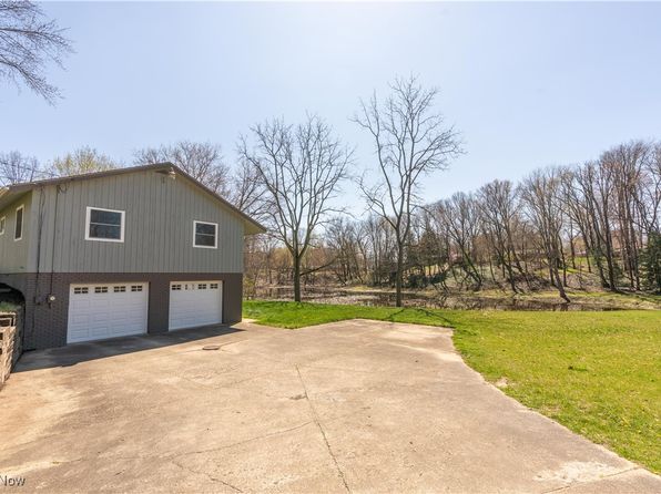 132 Magua Dr, Akron, OH 44319
