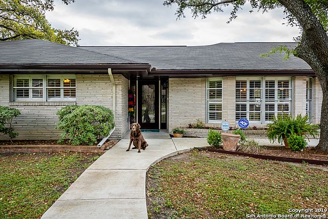 1st image of 208 Northcrest Dr