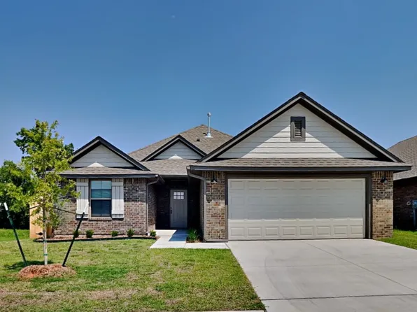 4220 Royal Garden Dr, Yukon, OK 73099