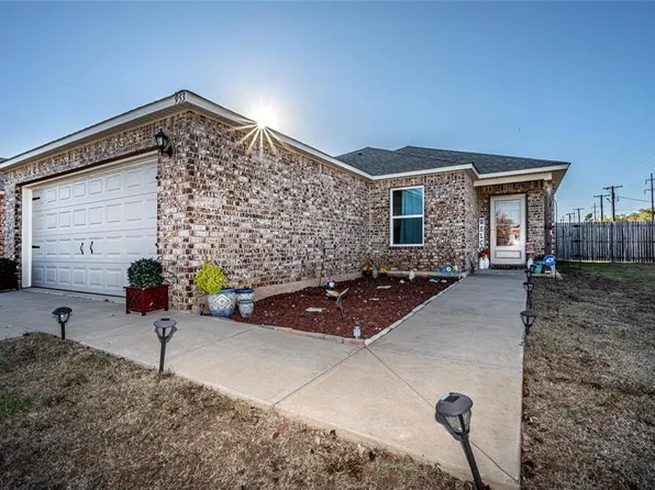 953 Klare Ln, Midwest City, OK 73130