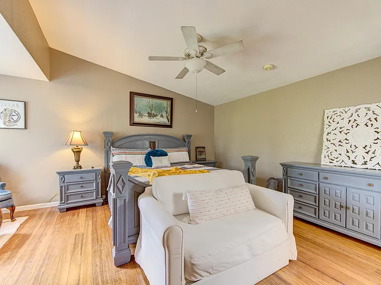 5950 Arncliffe Dr — Photo 7