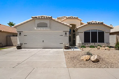 7936 W Taro Ln Photo 1