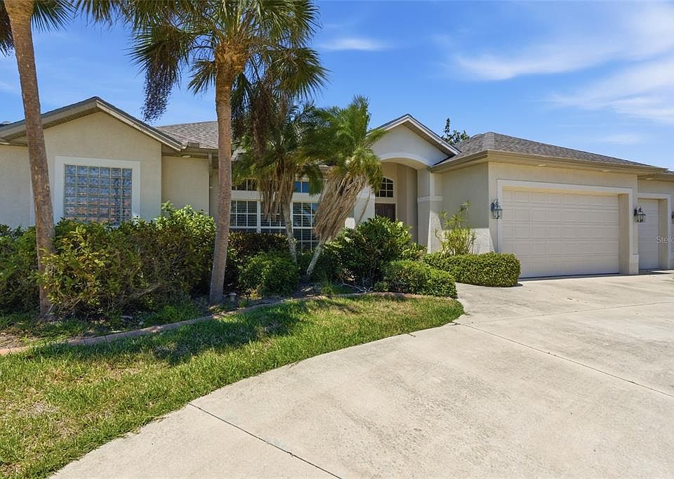 1st image of 974 Rotonda Cir