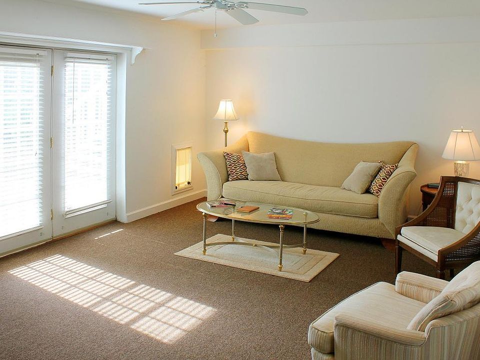 1st image of 10409 Eagles View Dr