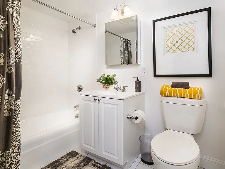 Berkeley style bathroom