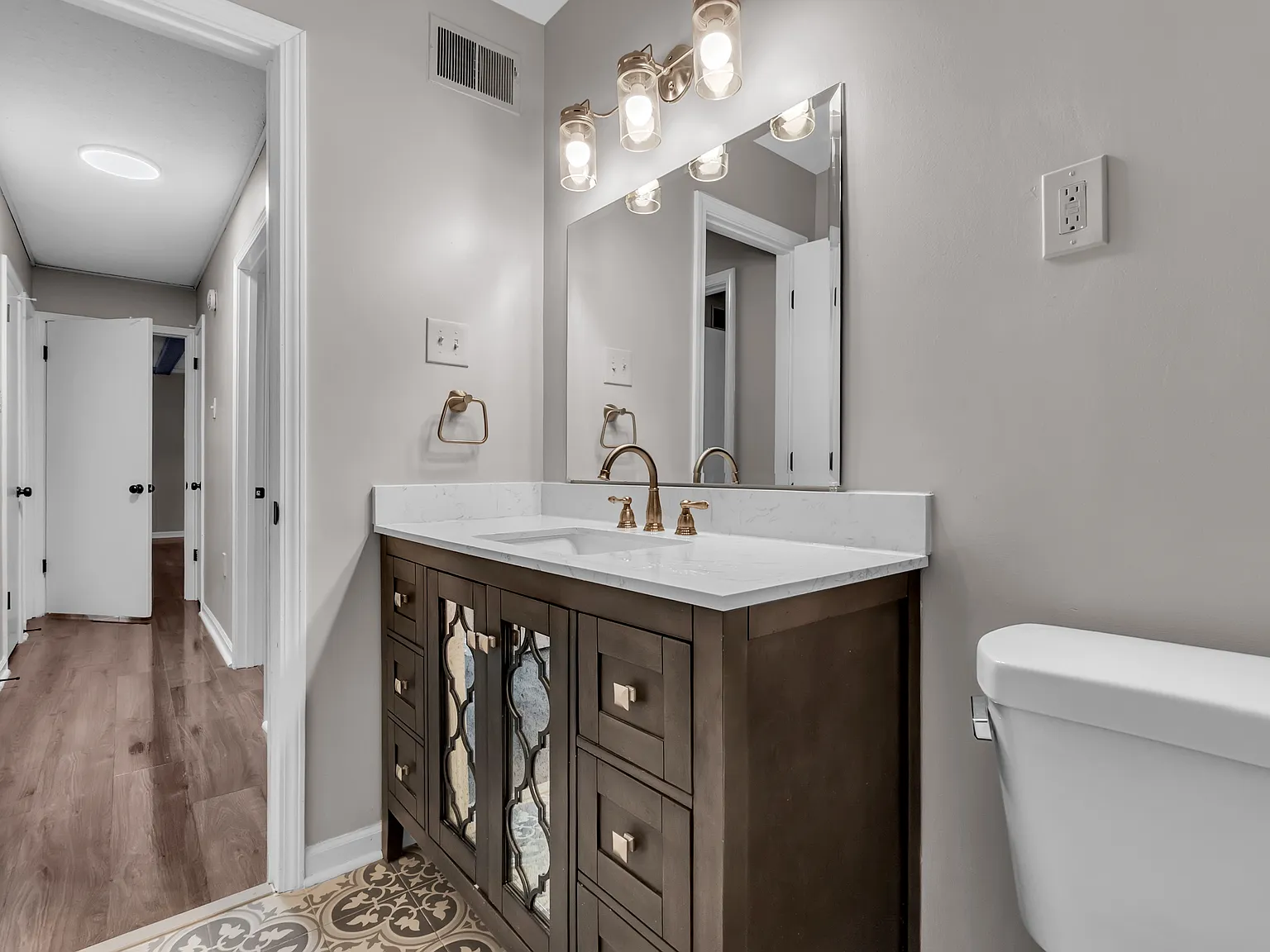 3 bed, 1176 sqft, $1,595 — Photo 3