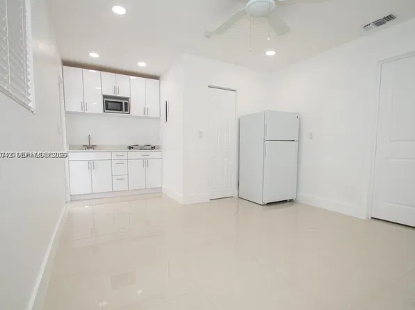 233B NW 53rd Ave #1, Miami, FL 33126