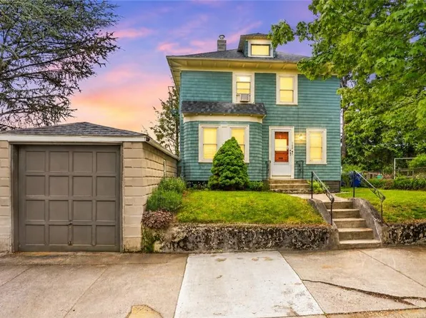 104 Fairview Ave, Pawtucket, RI 02860