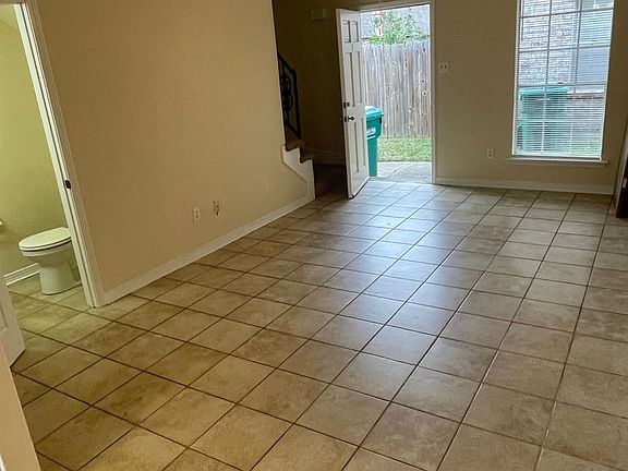 4th image of 4204 Asher Ct #4205-D