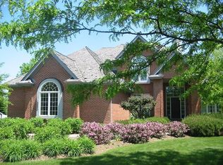 1555 Eagle Ridge Dr, Antioch, IL 60002