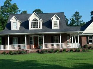 9124 Old River Rd, Burgaw, NC 28425