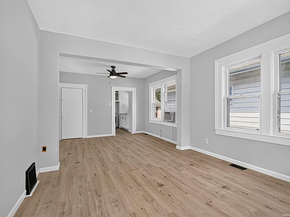 5th image of 2019 Saint Marys Ave
