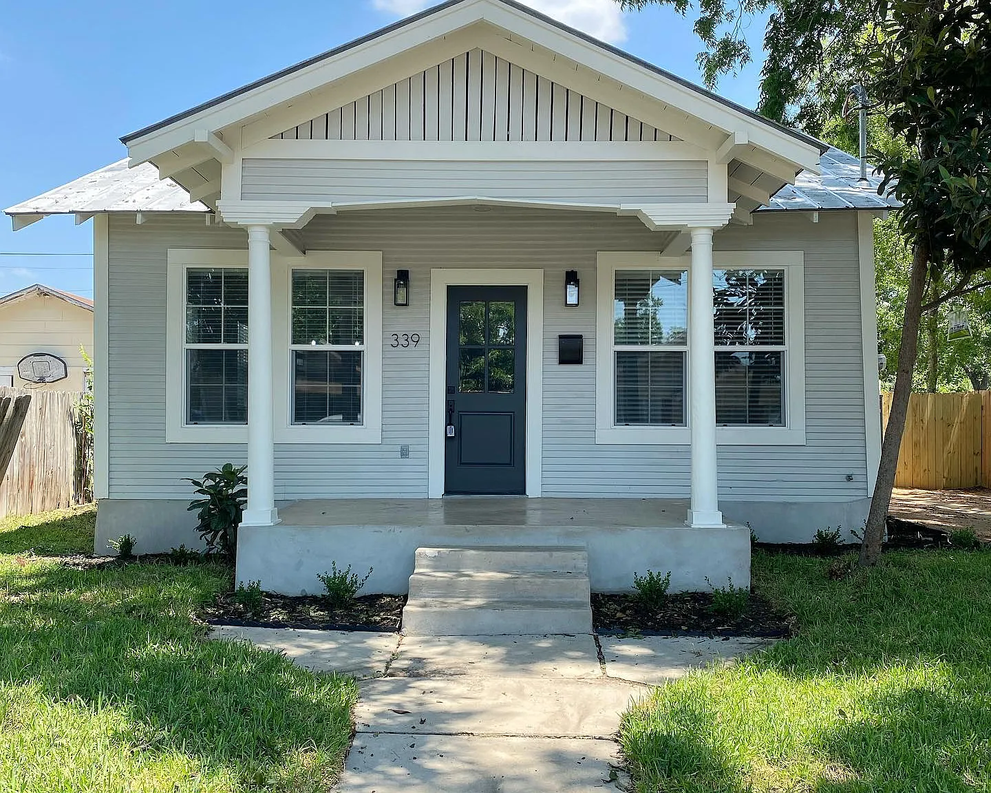 3 bed, 1289 sqft, $1,800 — Photo 1