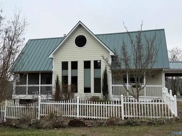 542 Holmes Drake Rd, Falkville, AL 35622