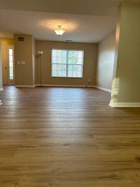 4863 Bell Ave — Photo 4