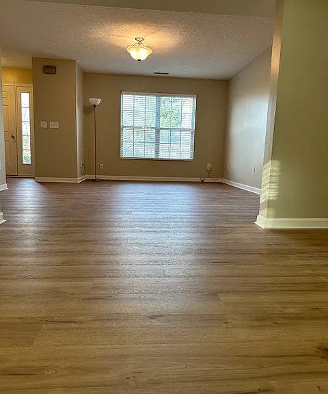 4863 Bell Ave — Photo 4