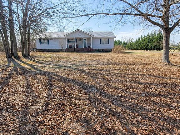 3rd image of 365 Shields Pond Road