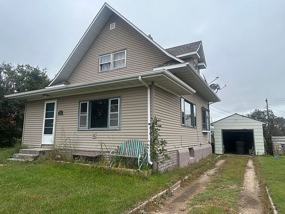3rd image of 203 2nd Ave