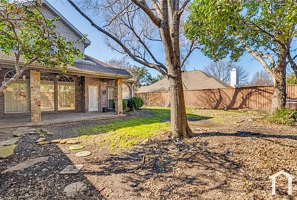 5 bed, 3360 sqft, $4,500 — Photo 2