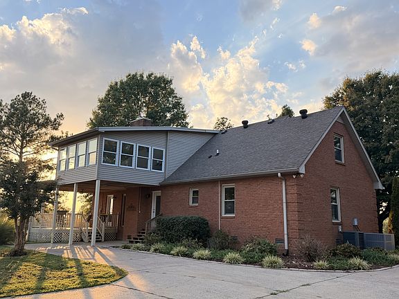 5th image of 300A Governor Hall Rd
