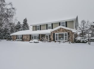 18170 Whippletree Ln, Brookfield, WI 53045