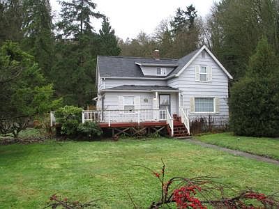 2nd image of 6404 Larimer Rd