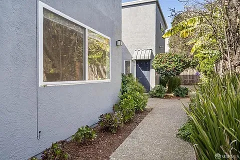 1649 Julia St — Photo 4