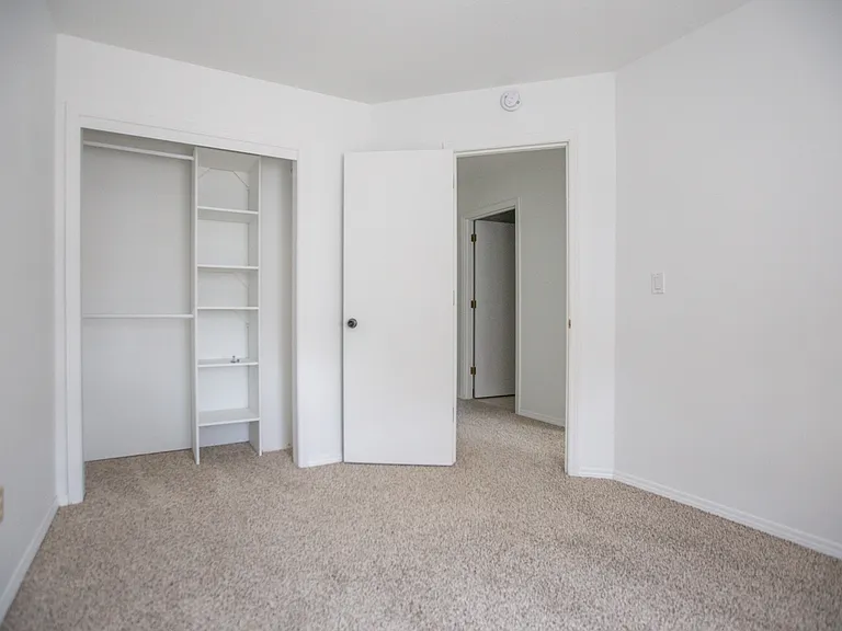 8471 SW Bonaventure Ln — Photo 21