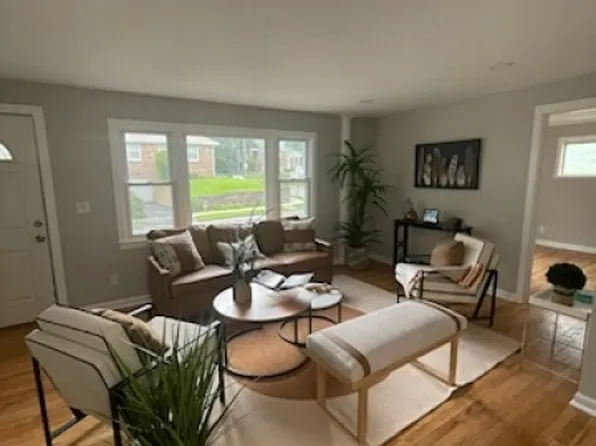 53 Fair St, East Orange City, NJ 07017