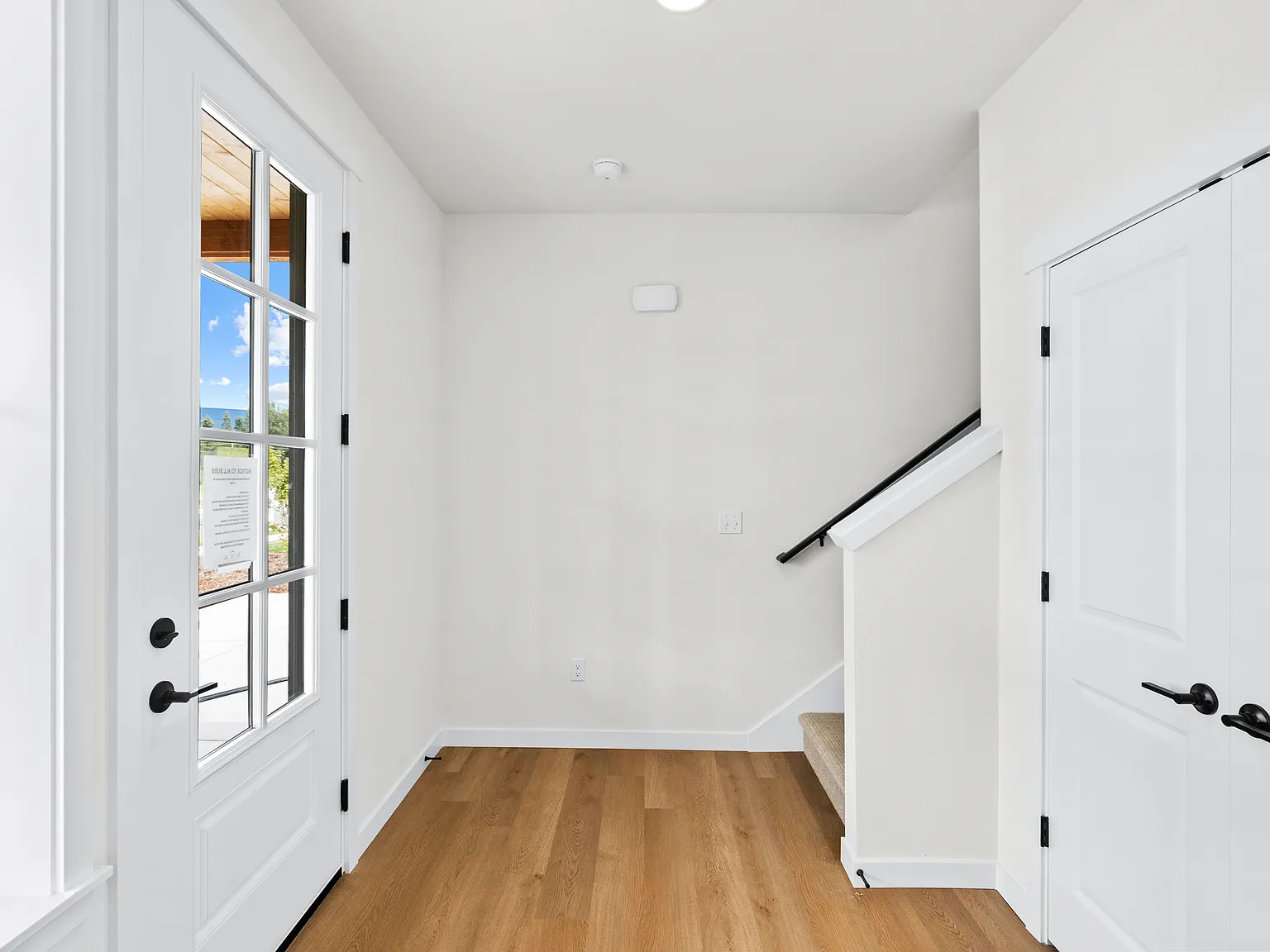 3 bed, 2.5 bath, 1663 sqft, $3,650 — Photo 2